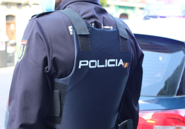 Detenido un hombre de 60 años por apuñalar a otro en un bar de Madrid