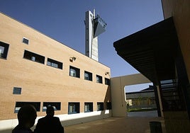 El aumento de presos incrementa las agresiones a los funcionarios en las cárceles andaluzas