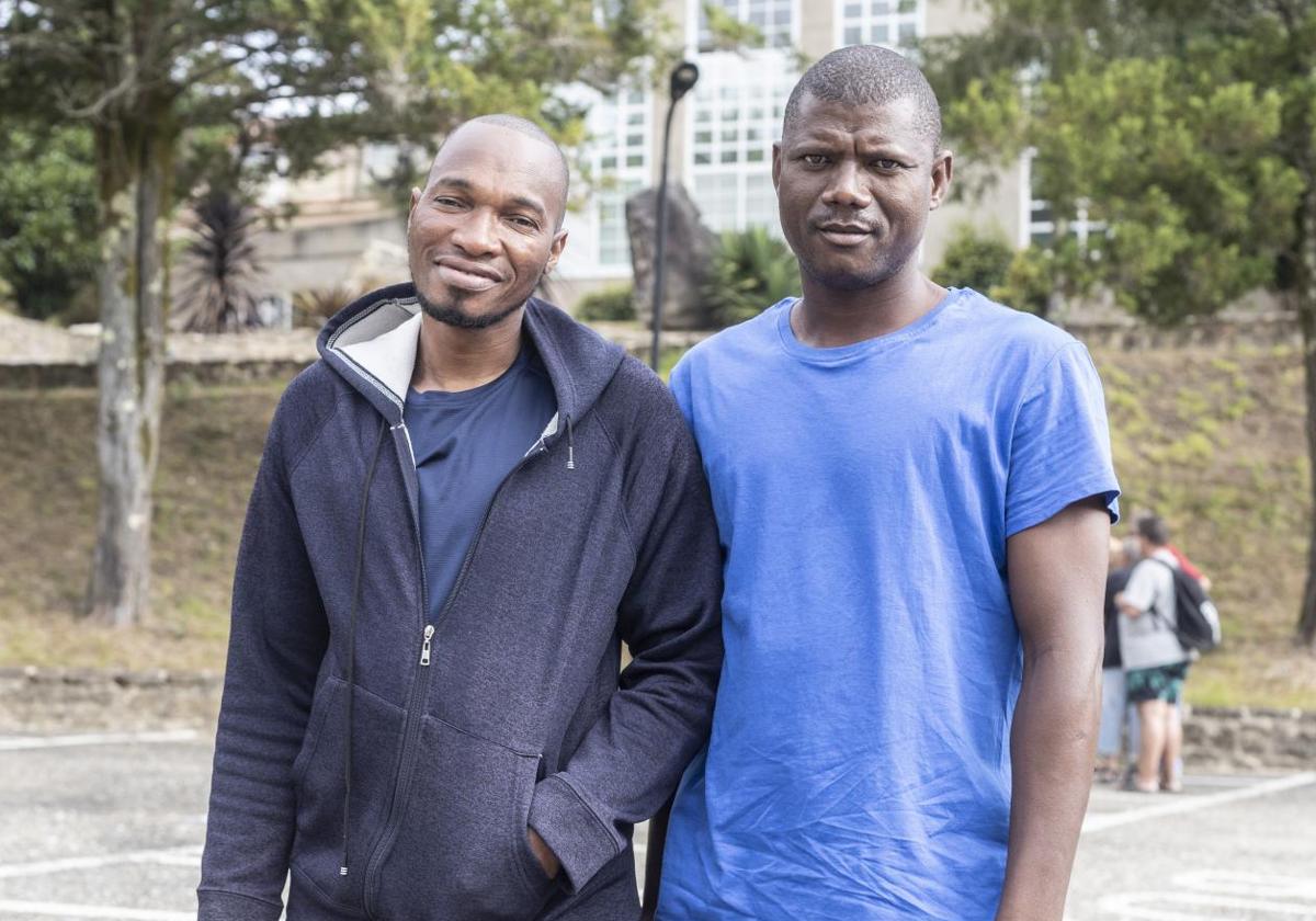 Modibo Sissoko (izquierda) junto a Mohamed Diallo (derecha)