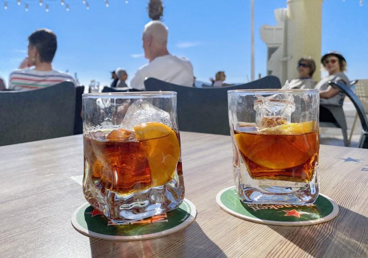 Imagen de archivo tomada en la terraza de un restaurante ajeno a esta noticia