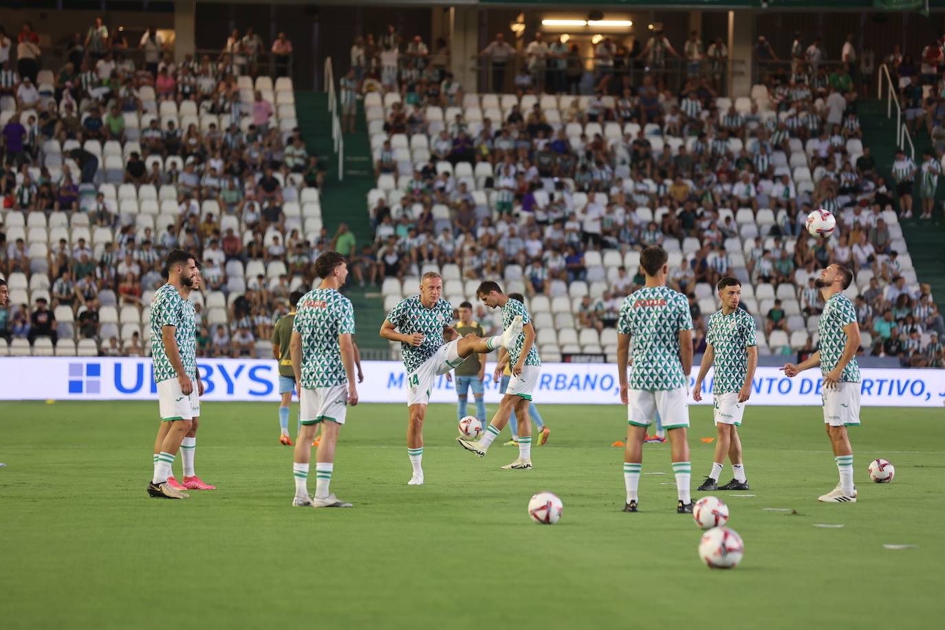 Fotos: El emocionante empate del Córdoba CF ante el Burgos en El Arcángel