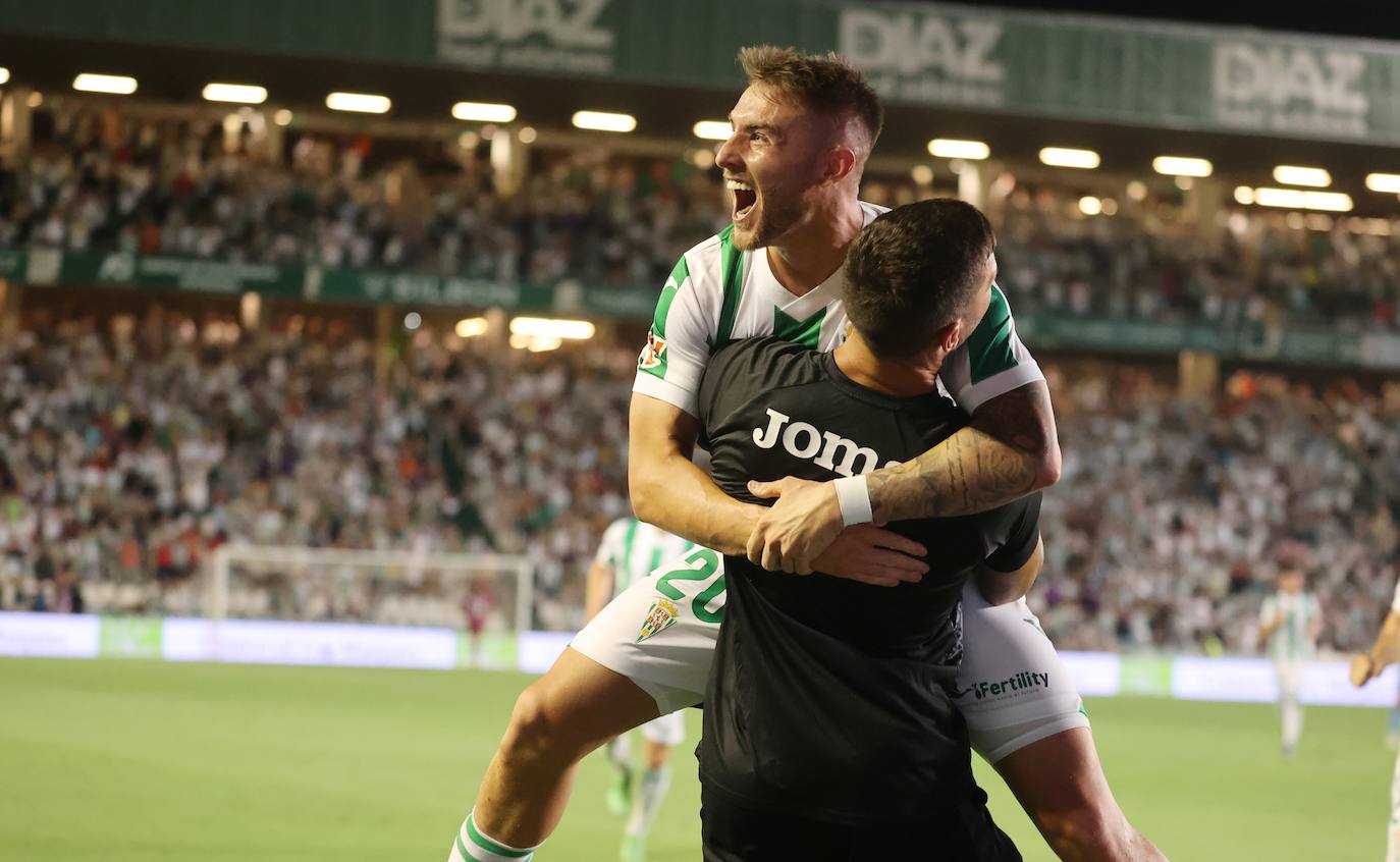 Fotos: El emocionante empate del Córdoba CF ante el Burgos en El Arcángel