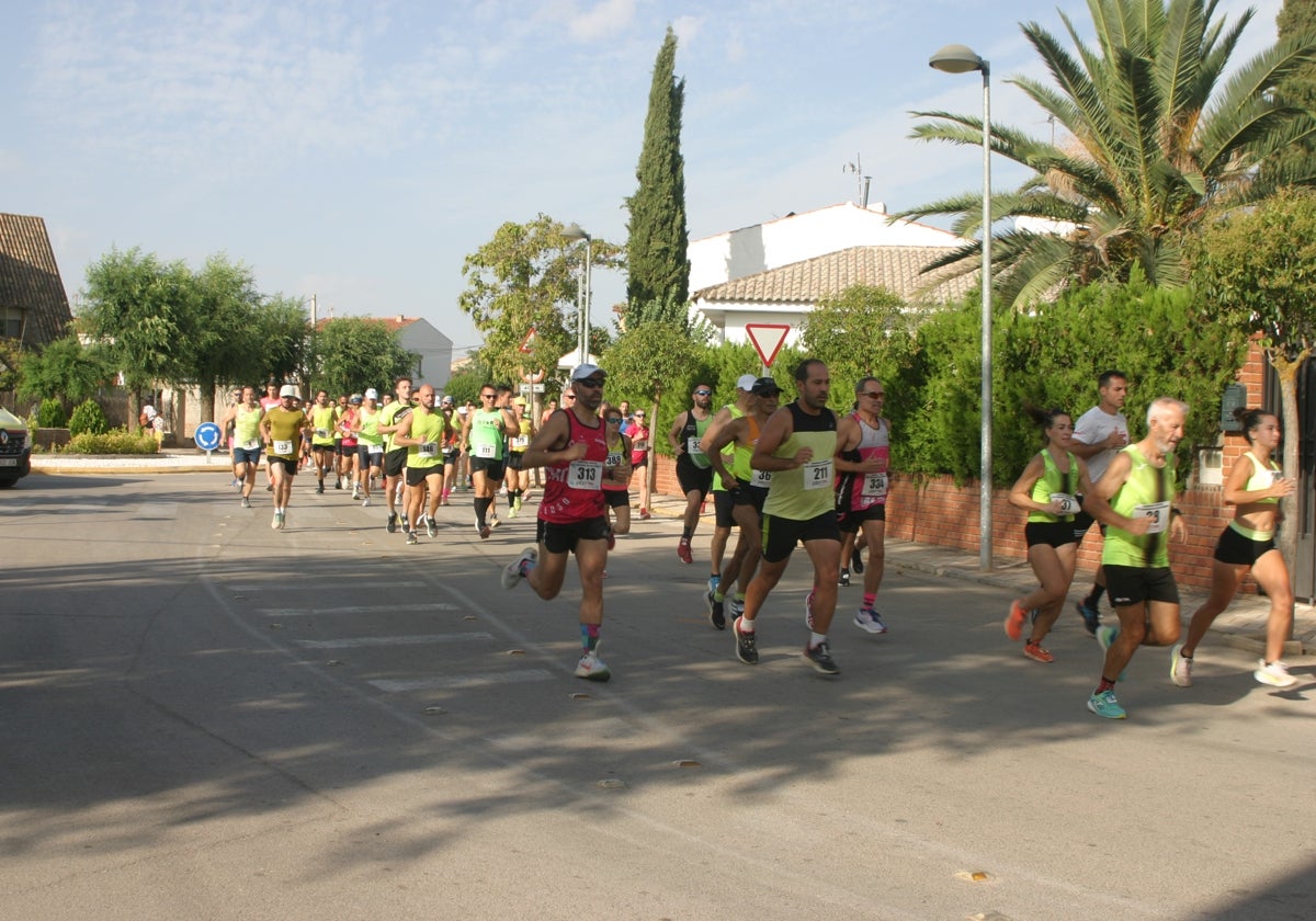 Participantes de la carrera popular 'Las Lagunas', en Villafranca de los Caballeros (Toledo)