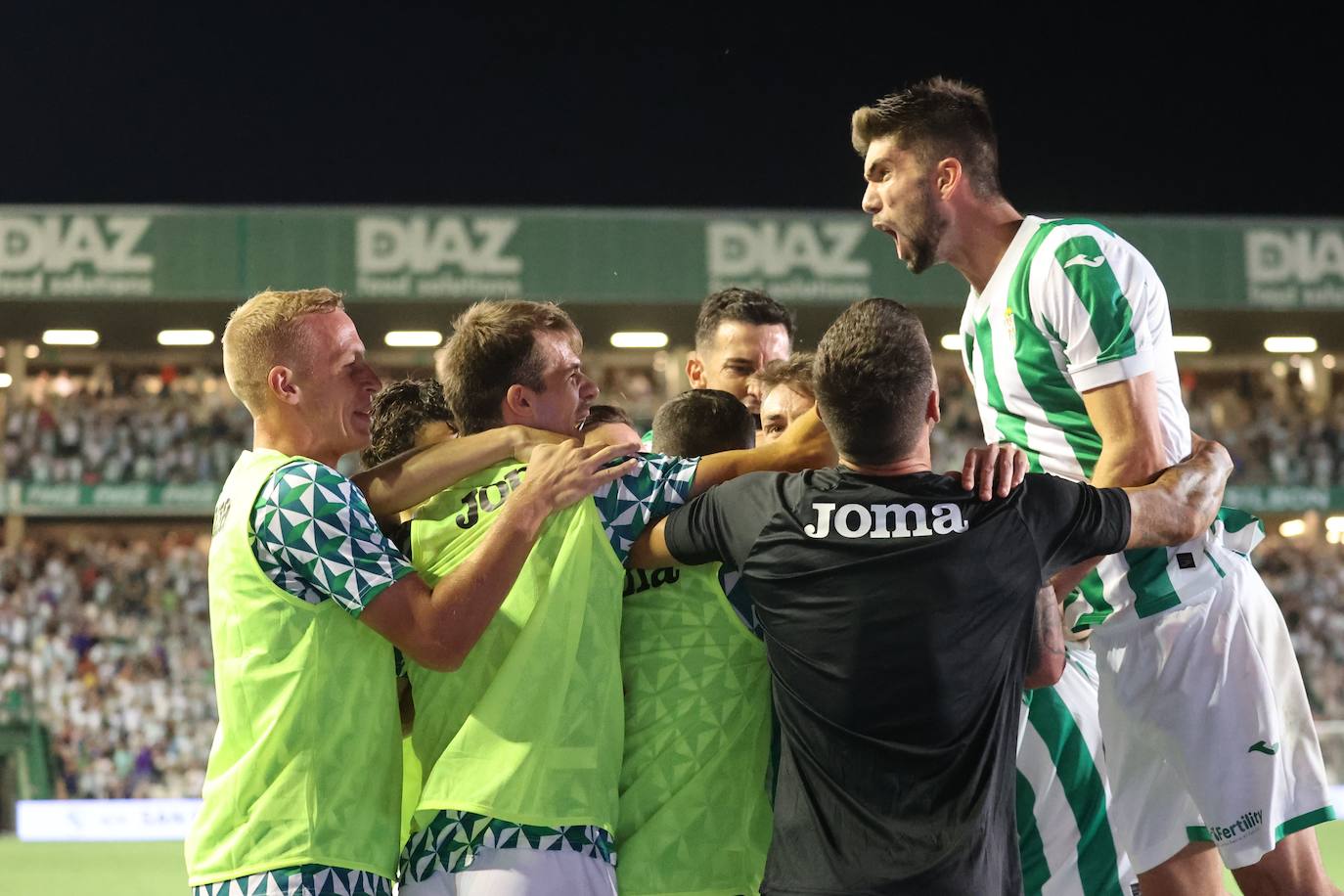 Fotos: El emocionante empate del Córdoba CF ante el Burgos en El Arcángel