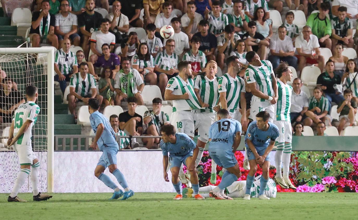 Fotos: El emocionante empate del Córdoba CF ante el Burgos en El Arcángel