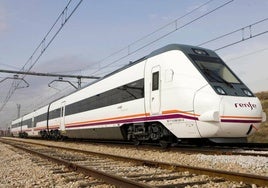 Los viajeros del tren Sevilla-Málaga, otra vez en autobús