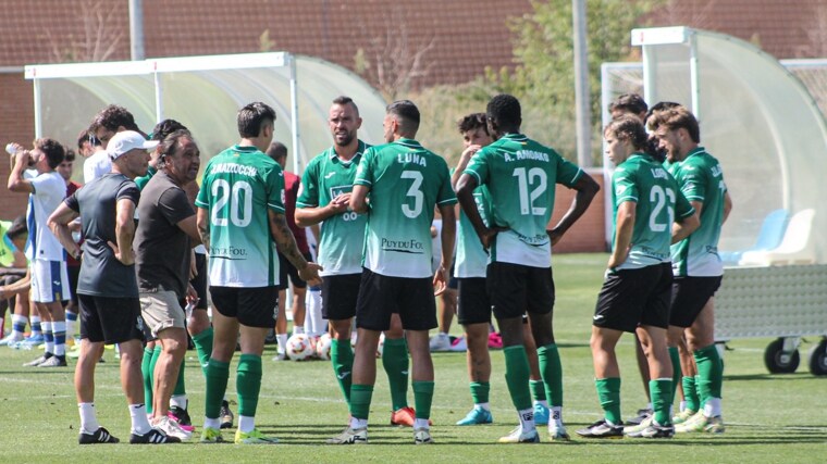 Pausa de hidratación del partido de este miércoles entre el Leganés B y el CD Toledo