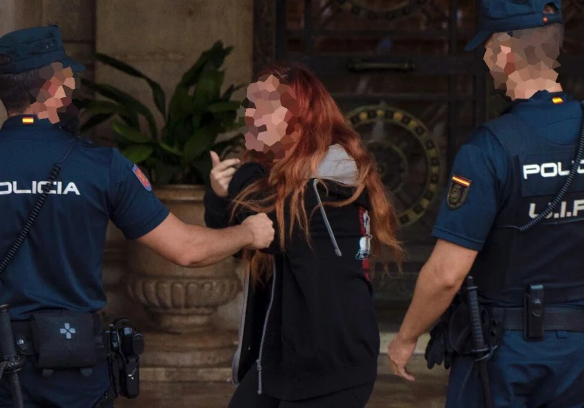 Trasladan al hospital a un anciano agredido durante un atraco en plena calle en Albacete