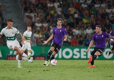 Un Córdoba CF impotente saca su peor versión ante el Elche (3-1)