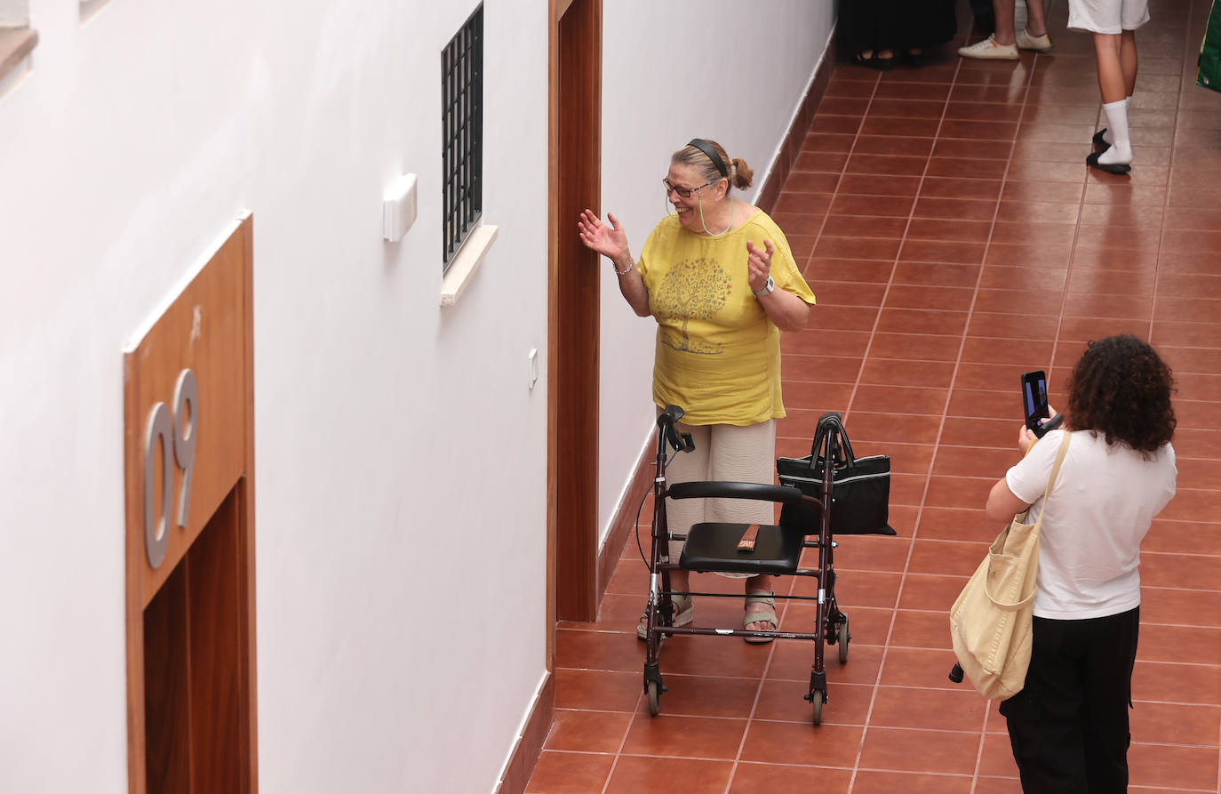 Fotos: la entrega de llaves de los nuevos alojamientos para mayores en Córdoba