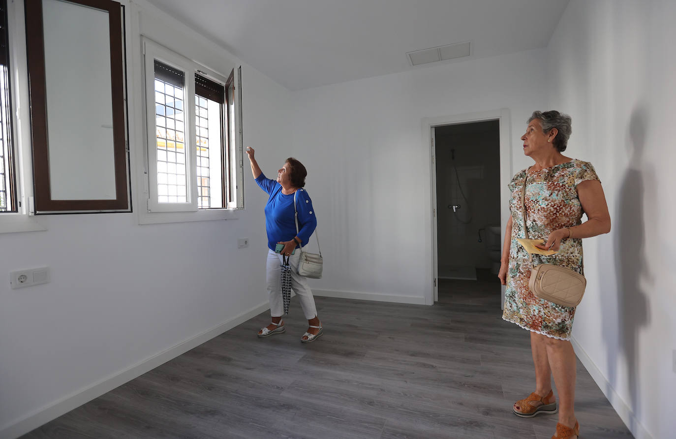 Fotos: la entrega de llaves de los nuevos alojamientos para mayores en Córdoba