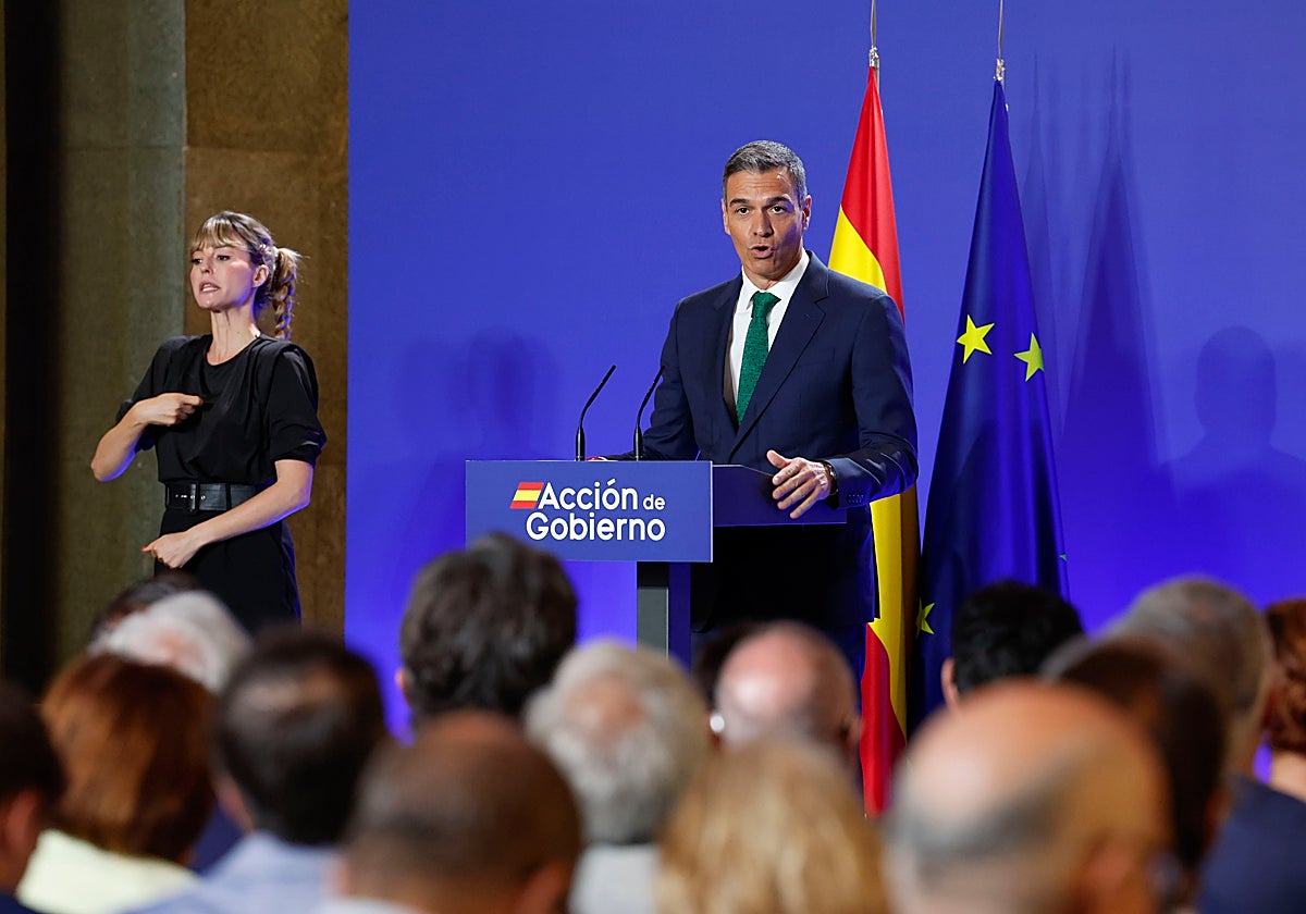 Sánchez, en un momento de su conferencia de inicio del curso pronunciada este miércoles en el Instituto Cervantes