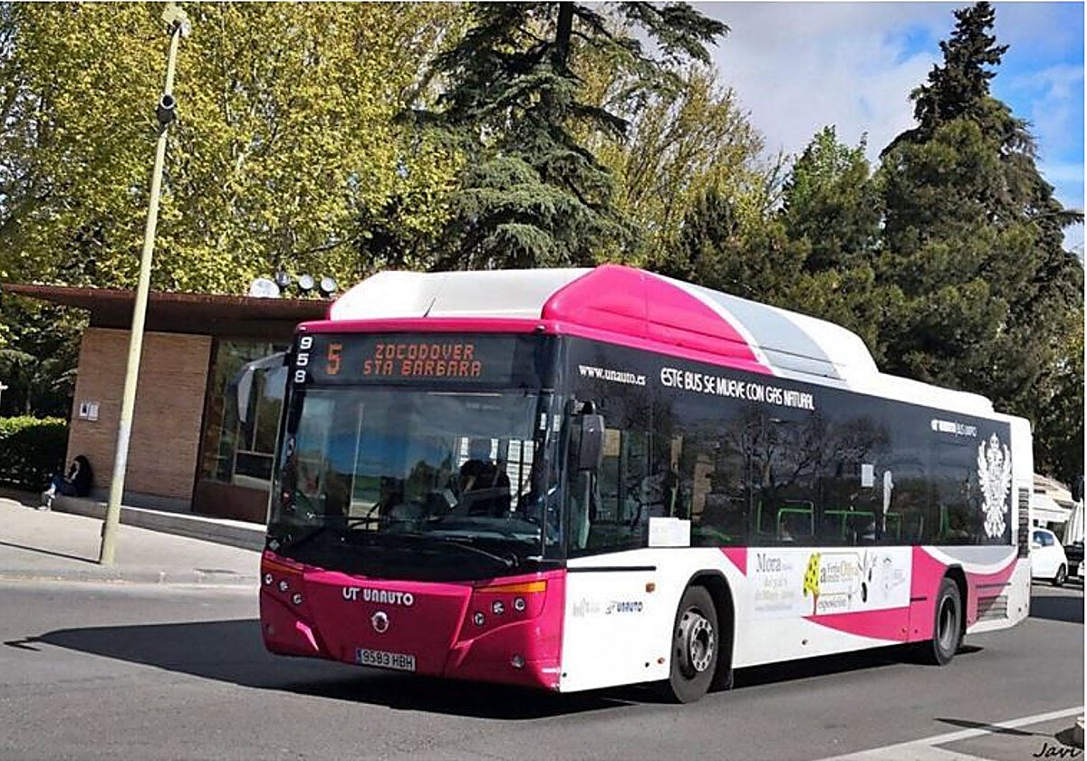El PSOE califica el servicio de autobuses de «precario, deficiente e indigno para Toledo»