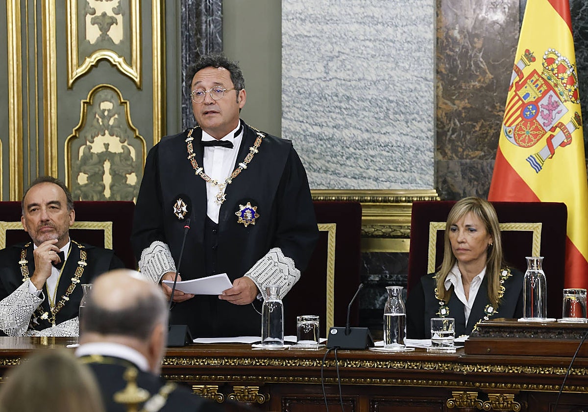 El fiscal general del Estado, Álvaro García Ortiz, y la presidenta del Supremo y el CGPJ, Isabel Perelló