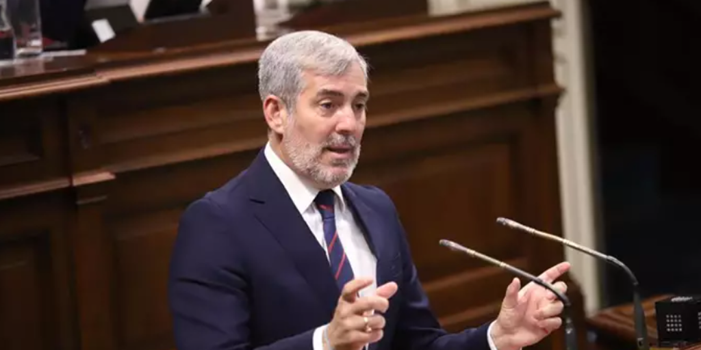 Clavijo acusa al Gobierno de «mirar para otro lado» con la crisis ...