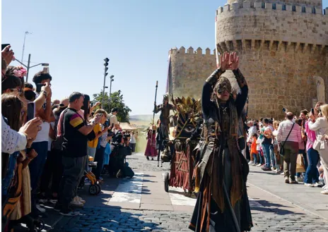 Imagen secundaria 1 - Mercado medieval, desfile celebrado este sábado y espectáculos nocturnos