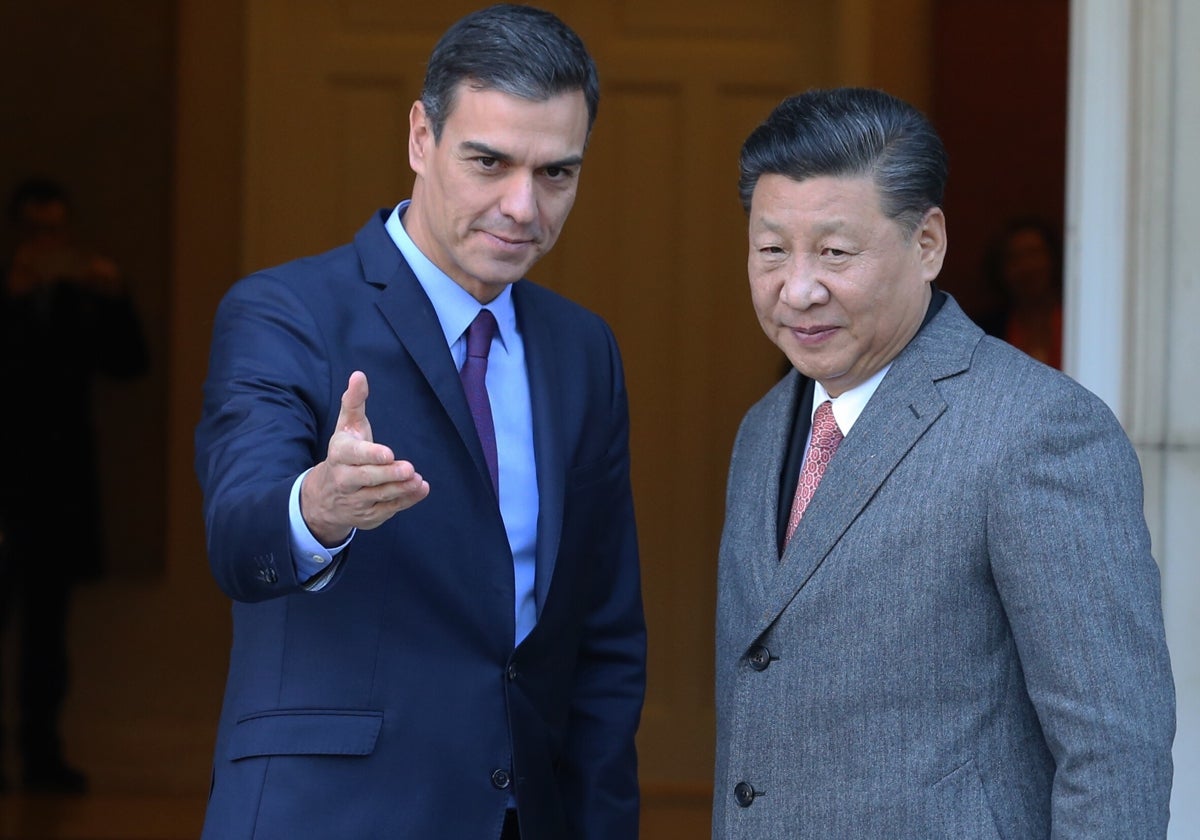 Reunión en el Palacio de La Moncloa del presidente Pedro Sánchez con el presidente de China, Xi Jinping en noviembre de 2018