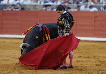 Manuel Román se aúpa al escalafón