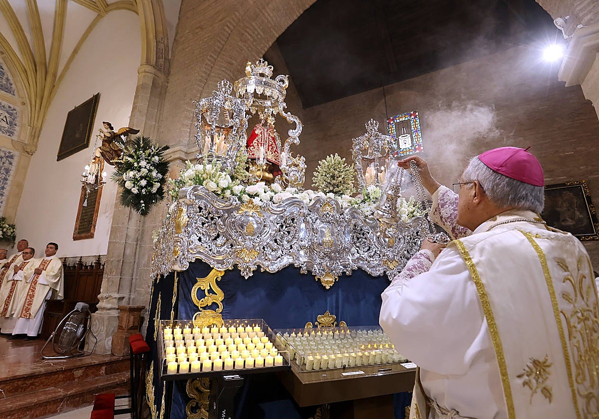 La solemne misa por el día de la Virgen de la Fuensanta, en imágenes