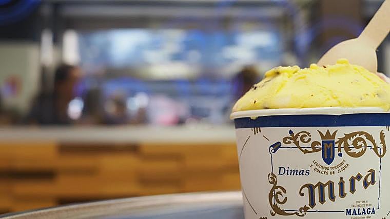 Un helado en Casa Mira es ideal como postre si comes en el centro de Málaga