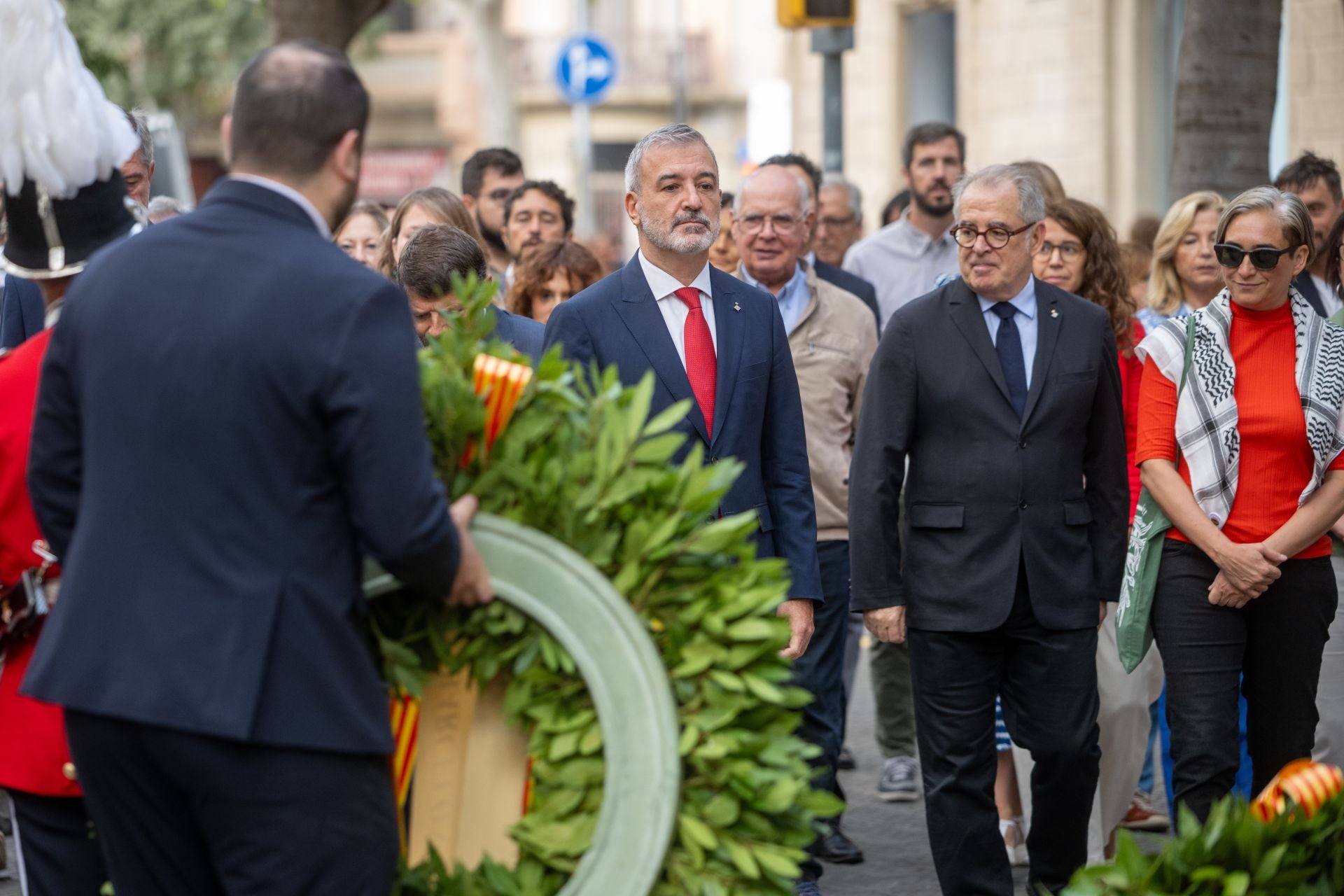 El alcalde de Barcelona, Jaume Collboni, llega a la ofrenda floral al monumento de Rafael Casanova