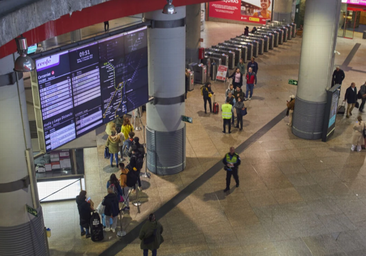 La avería de un tren provoca retrasos durante una hora en los Cercanías que circulan por el túnel de Recoletos