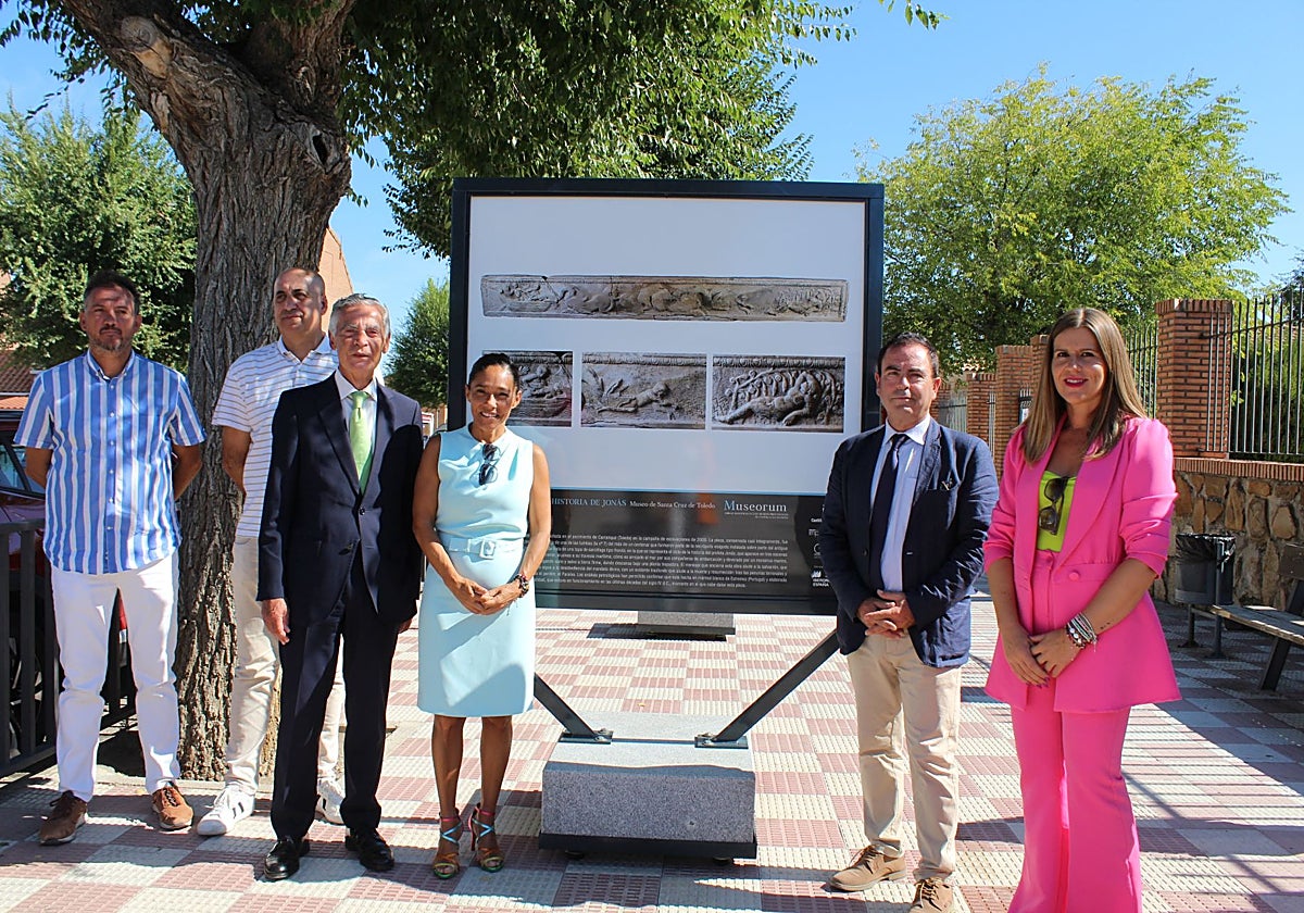 Inauguración de la exposición en el Camino del Arenal, en Olías del Rey