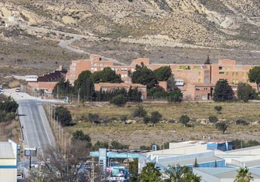 Un interno ataca con un bolígrafo a un funcionario del psiquiátrico penitenciario de Alicante