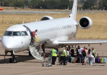Air Nostrum deja 2.619 pasajeros en el aeropuerto en los dos meses que operó