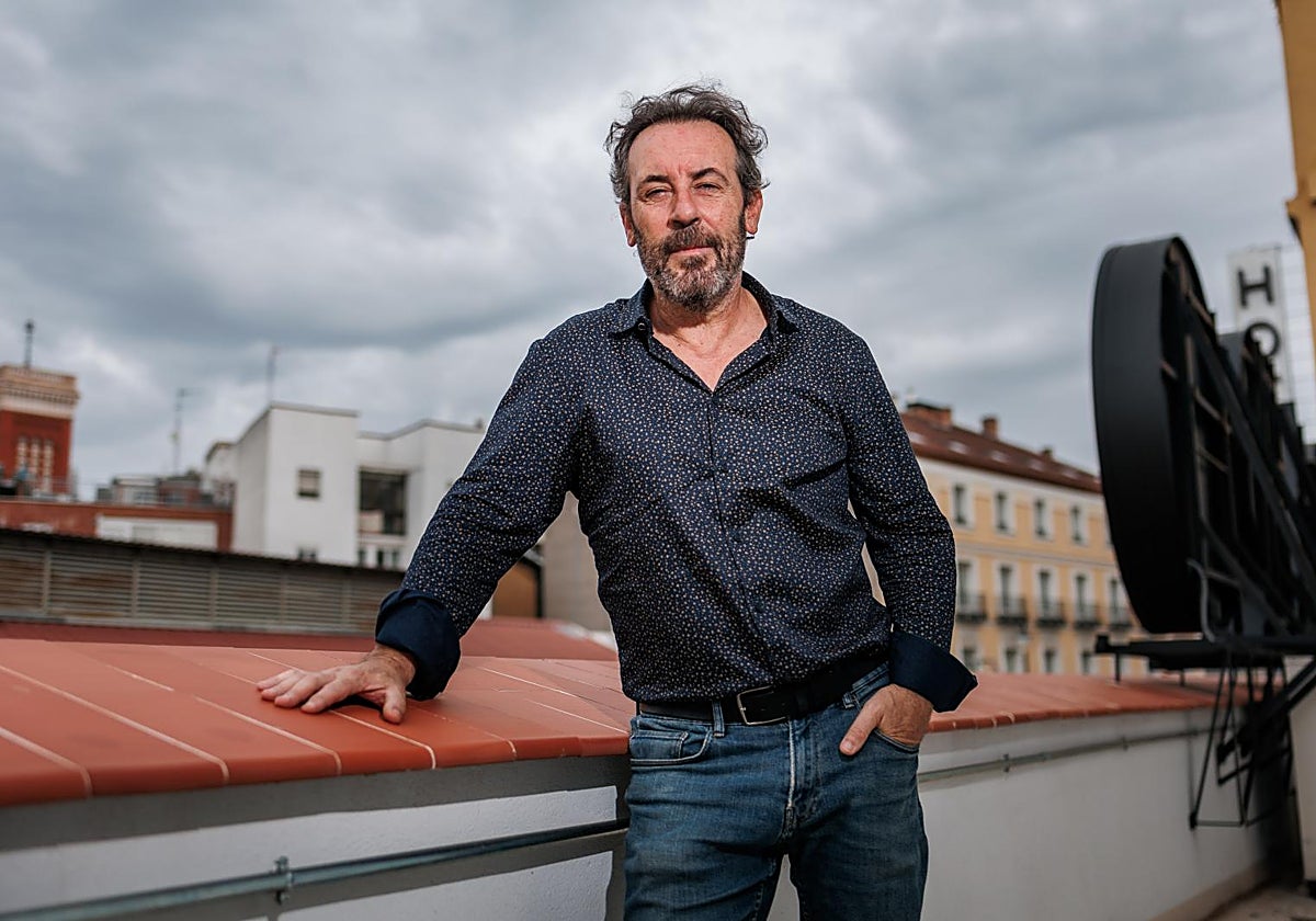 El actor en la terraza del teatro Fígaro