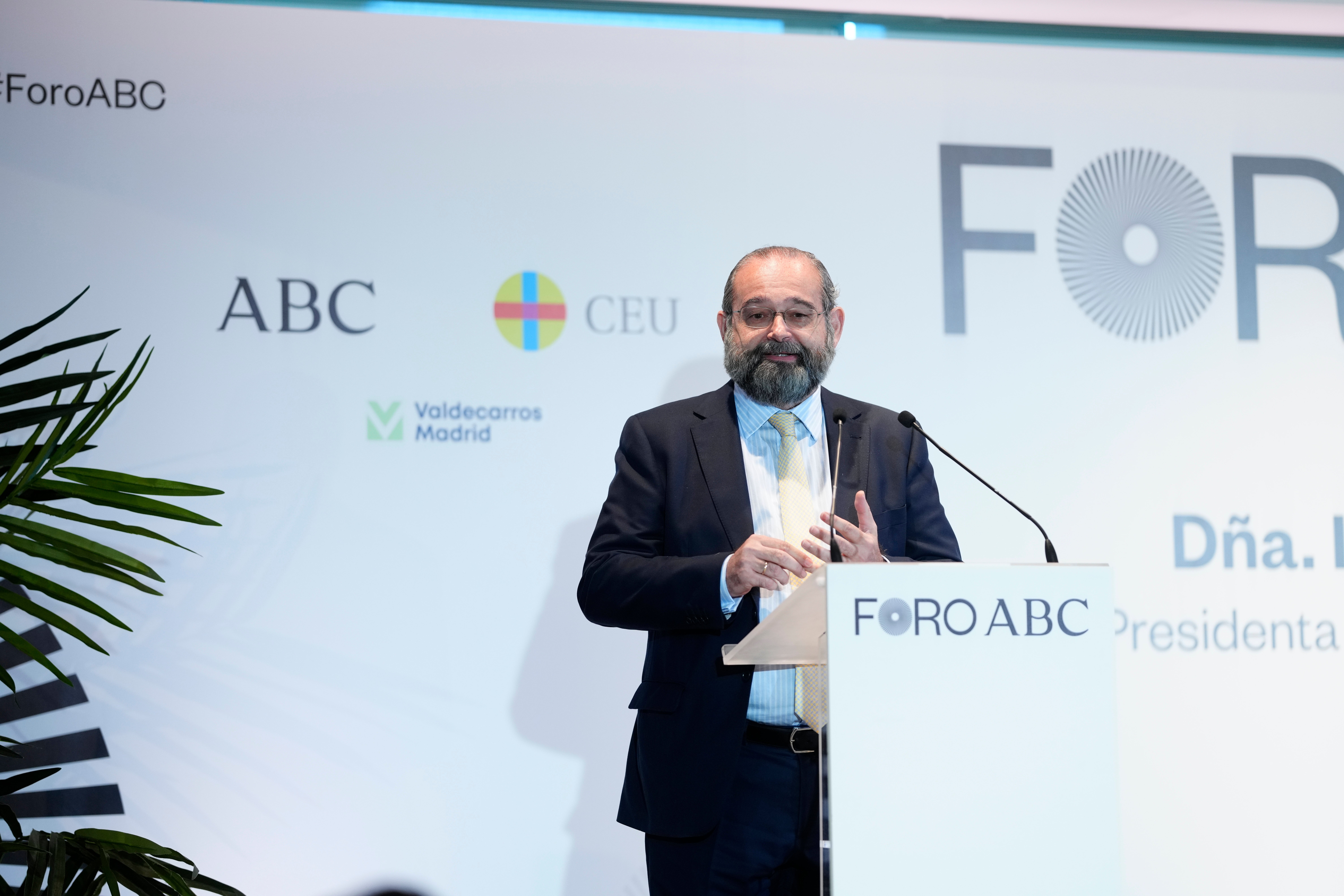 El presidente de la Fundación Universitaria San Pablo CEU participa en el Foro ABC.