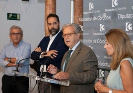 Fumigación, control de plagas, campañas  y más vigilancia: el plan de la Diputación de Córdoba contra el virus del Nilo