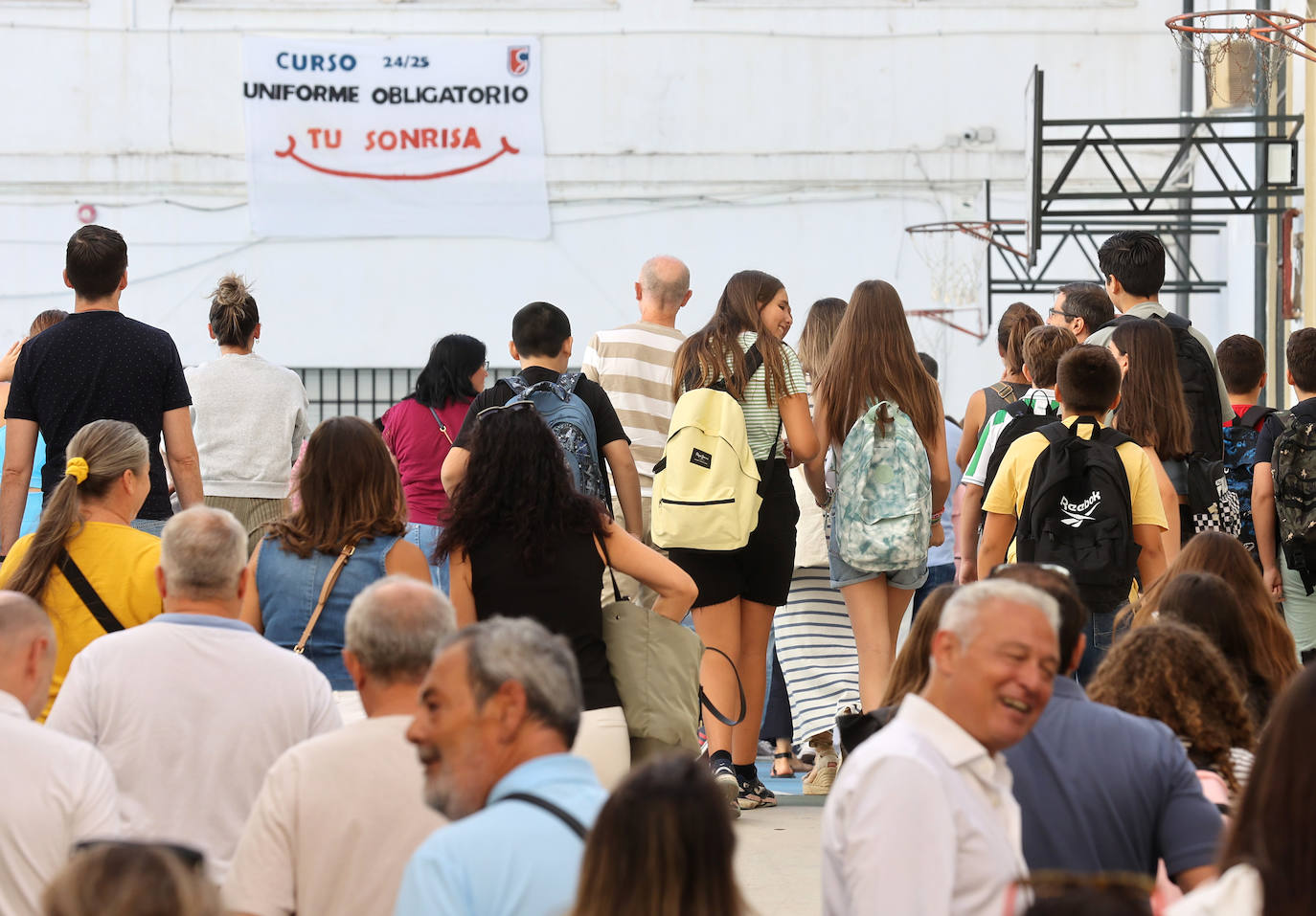 La vuelta a clase en Secundaria, Bachillerato y FP en Córdoba, en imágenes