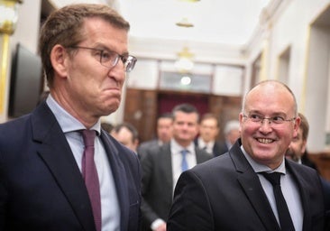 El PP ultima su propio plan de medios: «Sánchez no es nadie para repartir el carnet de periodista»