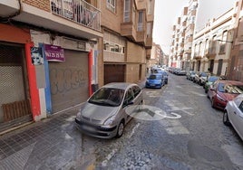Okupan una casa en Valencia, acaban con la comida y la bebida y se llevan 800 euros: «Pensábamos que estaba deshabitada»