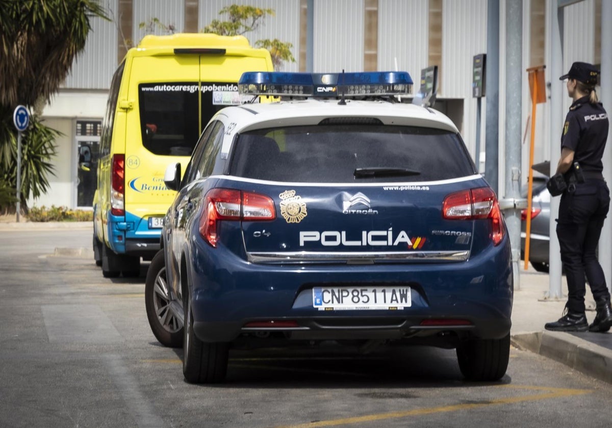 Imagen de archivo de un coche patrulla de la Policía Nacional