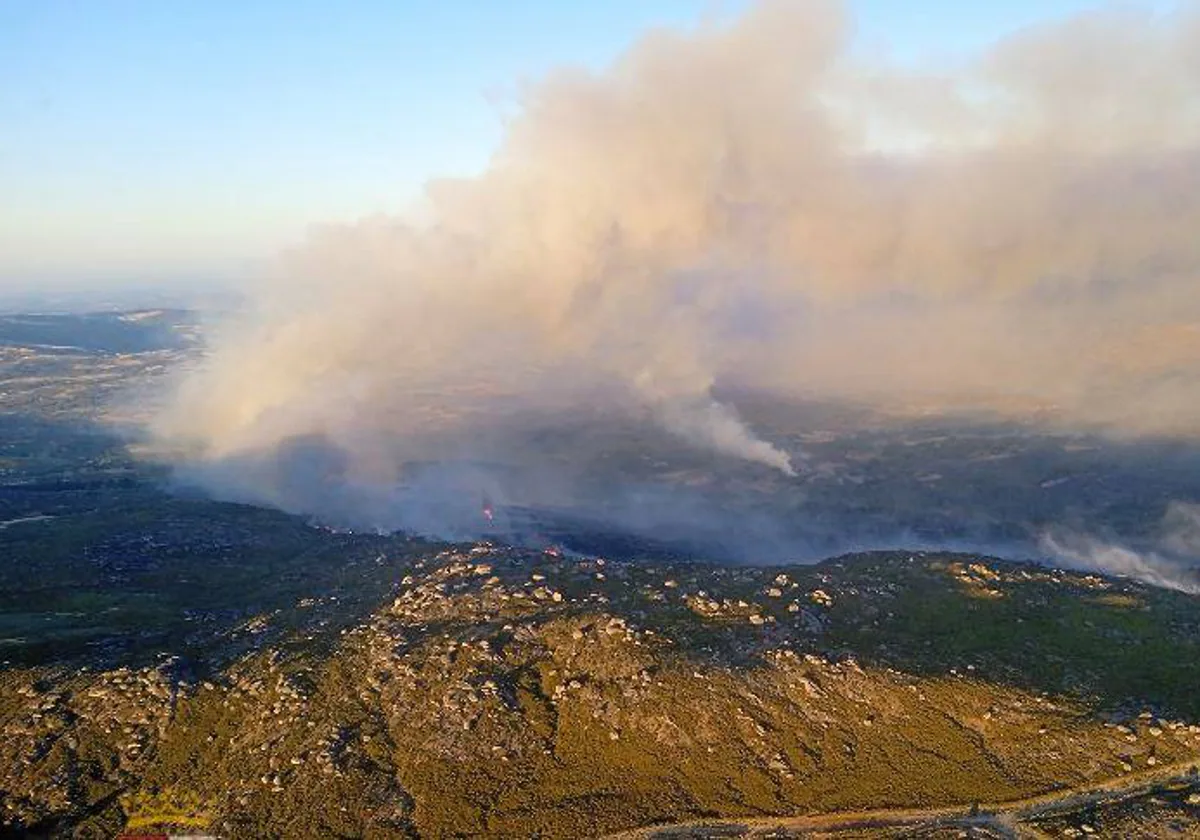 Elevan a nivel 1 un nuevo incendio en Zamora que amenaza Sanabria