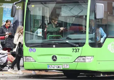 Viajes de autobús por menos de 30 céntimos: así es la nueva promoción de Aucorsa