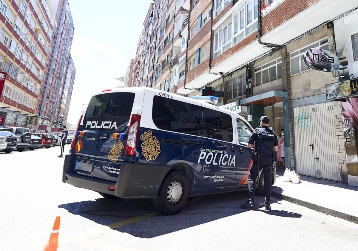 Coche de Policía en Santander.