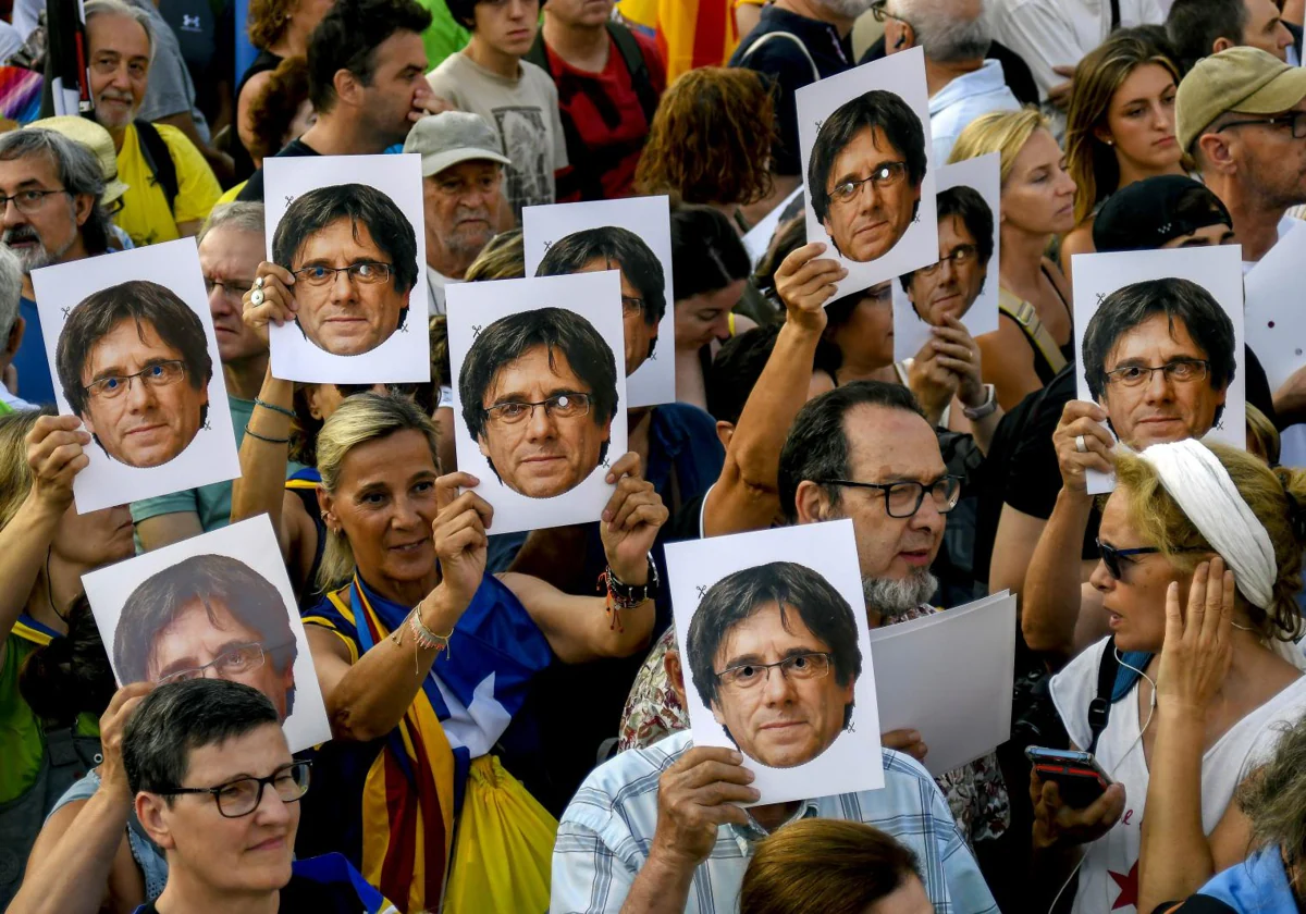 Acto en Barcelona durante la vuelta de Puigdemont en la investidura de Salvador Ila