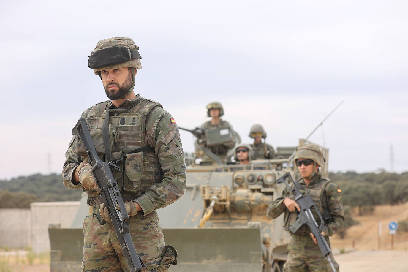 Fotos: Los militares de la BRI X se adiestran para sus misiones en el Líbano y Letonia