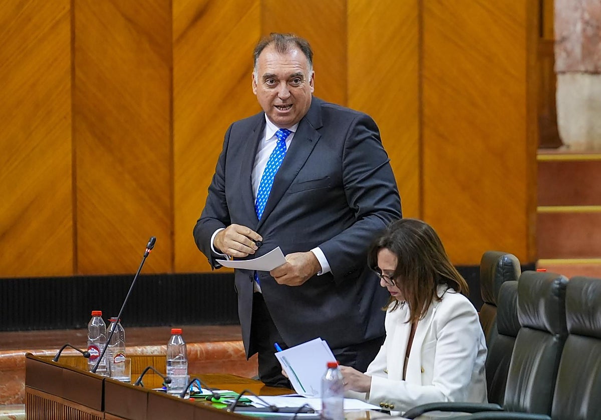 El consejero de Turismo, Arturo Bernal