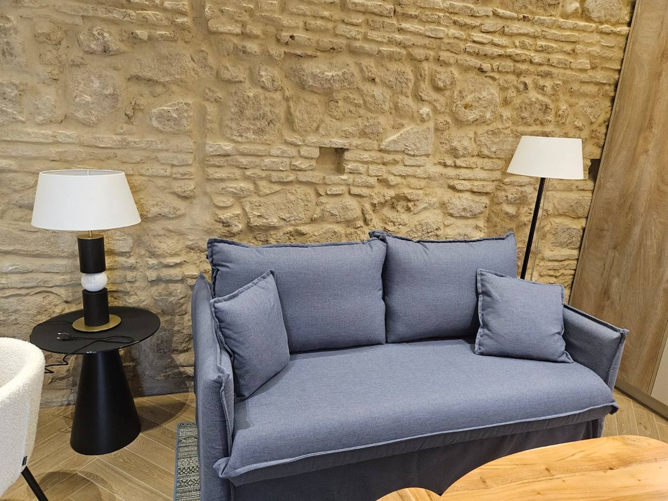 Fotos: los espectaculares nuevos apartamentos turísticos de la plaza del Potro