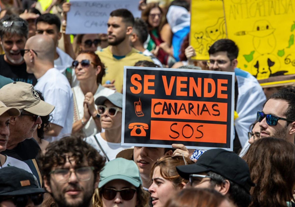 Manifestación contra el modelo turístico, a 20 de abril de 2024, en Las Palmas de Gran Canaria, Gran Canaria