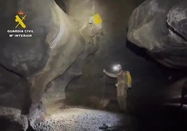 Los misteriosos cadáveres de una cueva desconocida de Granada