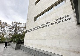 La Justicia anula la prohibición de un colegio que impide que a un alumno con autismo grave le acompañe su asistente