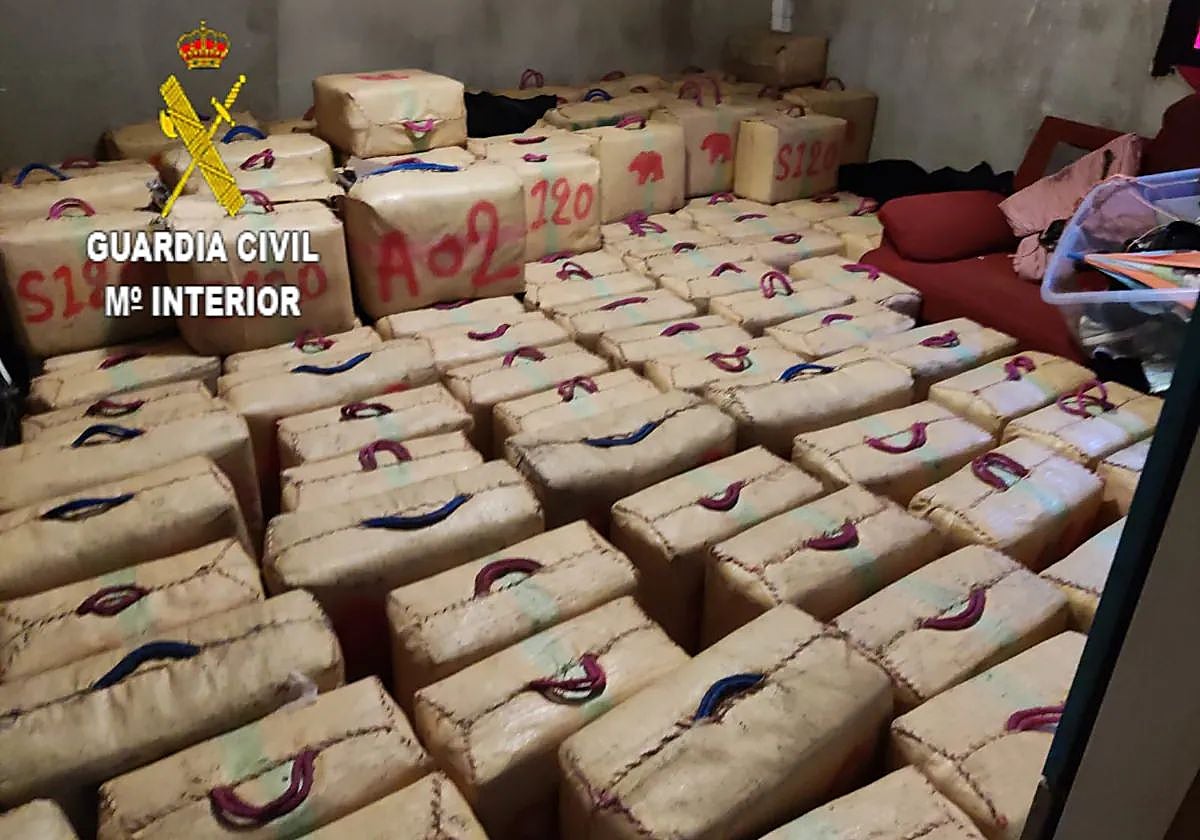 Alijo de hahcís incautado por la Guardia Civil en Andalucía