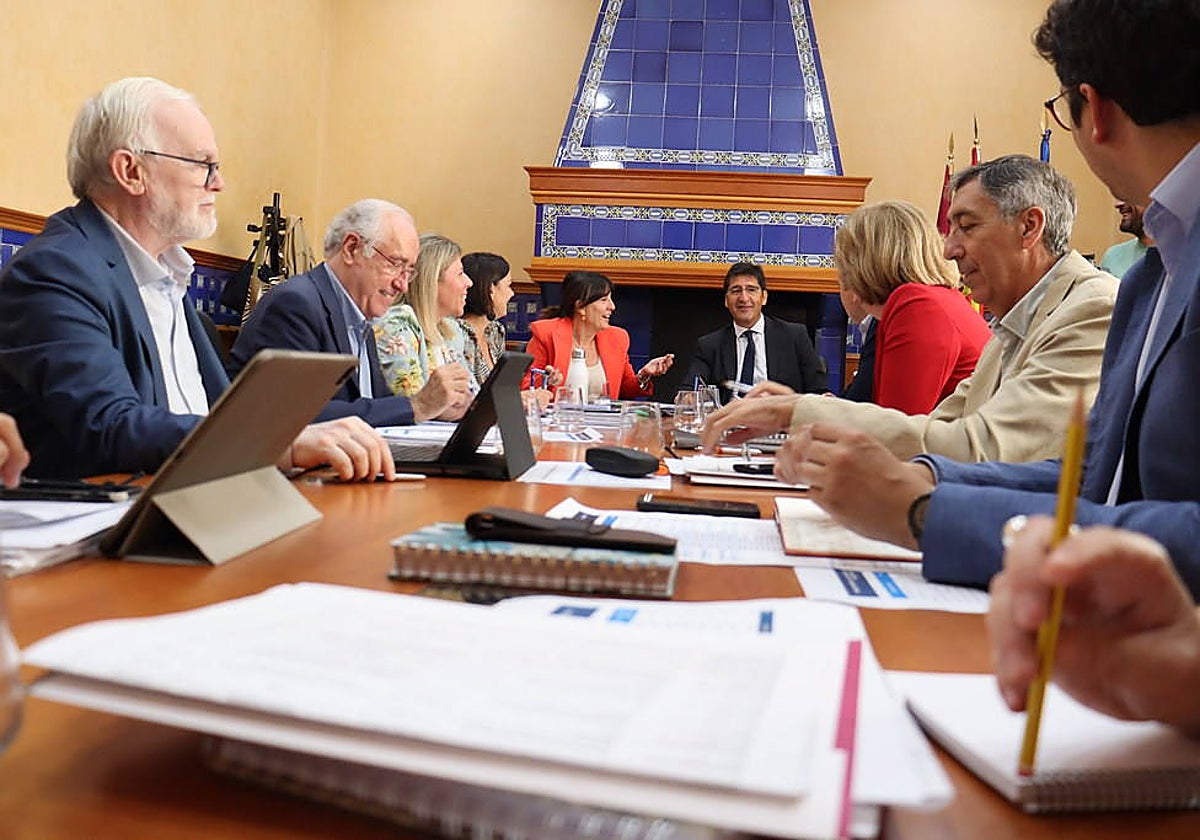 Caballero dice que la Junta ya ha ejecutado el 90% del presupuesto destinado a la provincia de Ciudad Real