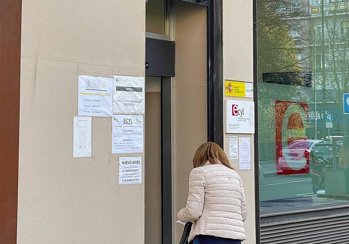 Castilla y León despide septiembre con una leve subida del paro