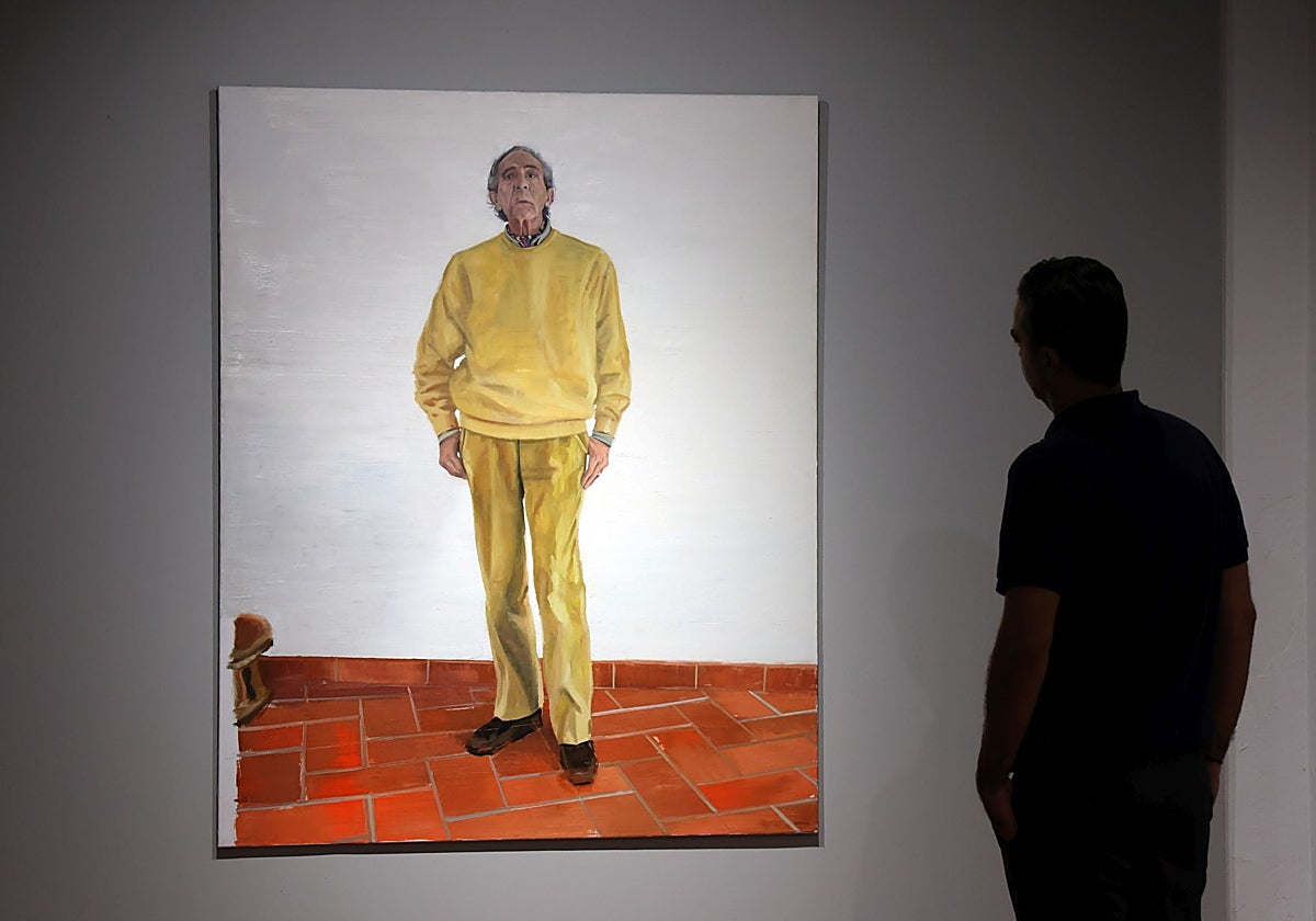 Uno de los retratos de Antonio Gala en la exposición